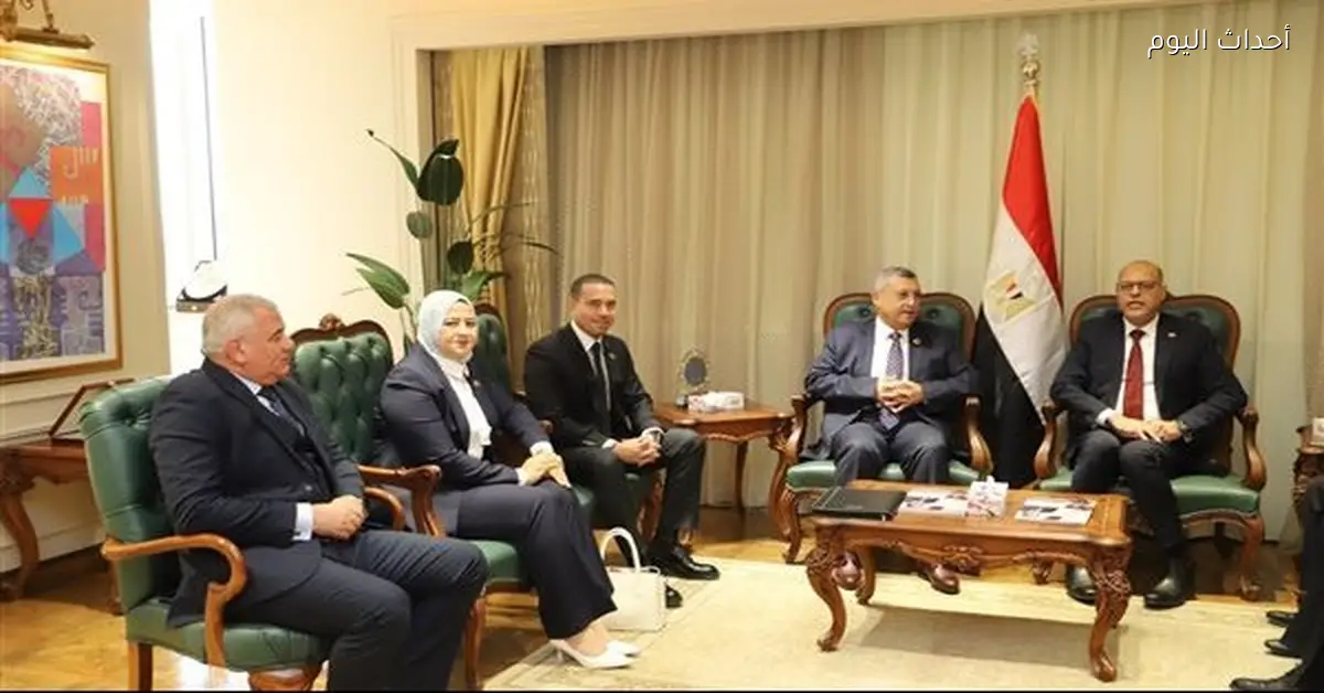 وزير العمل يستقبل وفد لجنة الطاقة والبيئة بمجلس الشيوخ بحضور كمال وزكي