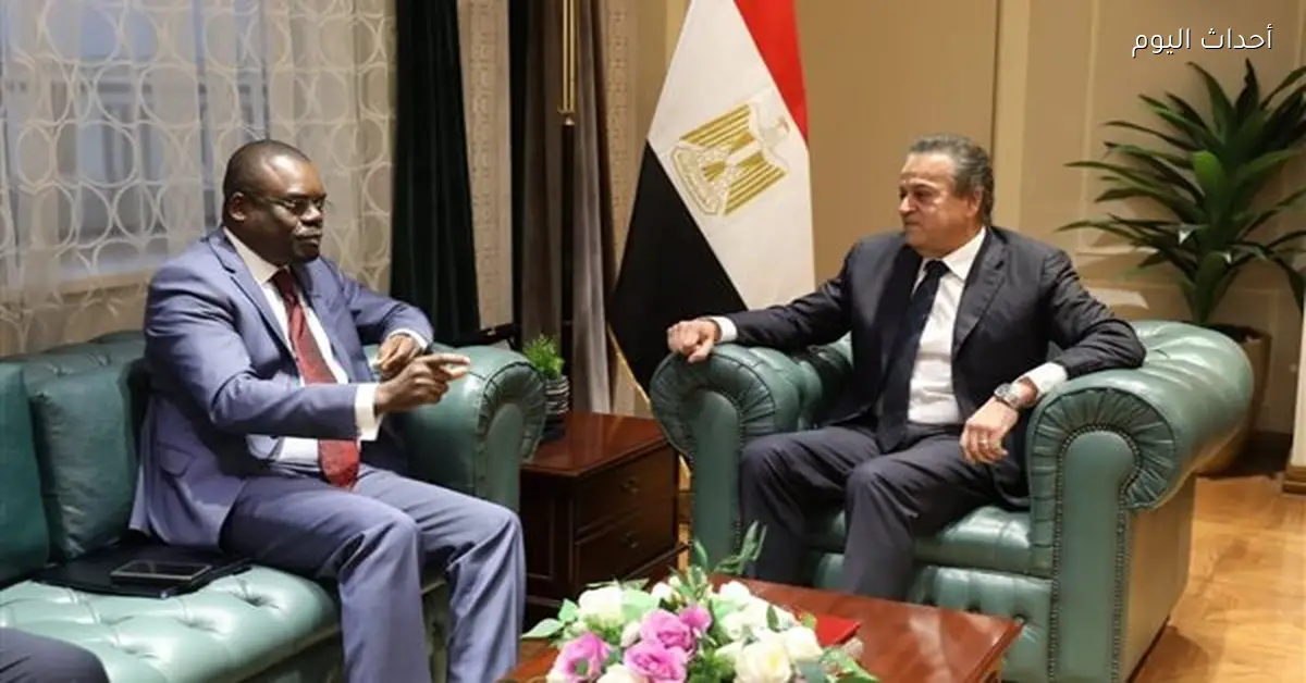 وزير الصحة يبحث التعاون مع مدير المركز الإفريقي لمكافحة الأمراض