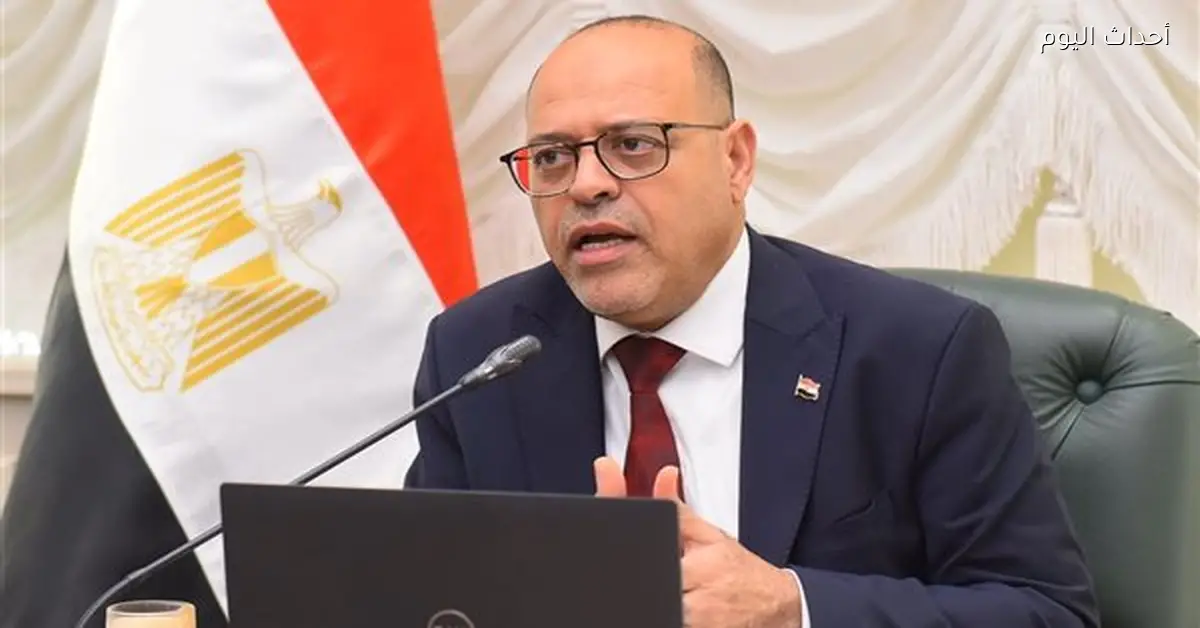 وزير العمل يعلن قرارات جديدة لحماية حقوق العمال