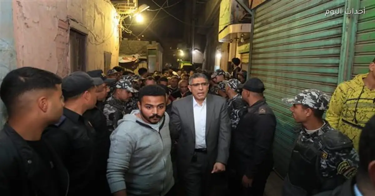 محافظ الجيزة يتفقد مصابي حادث انهيار عقار إمبابة