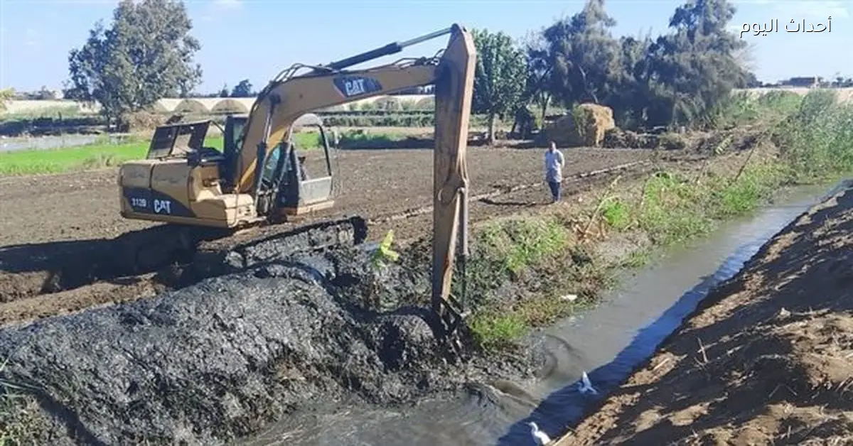 إزالة 13 حالة تعدي وتطهير 35 مصرف ومسقى في الزراعة