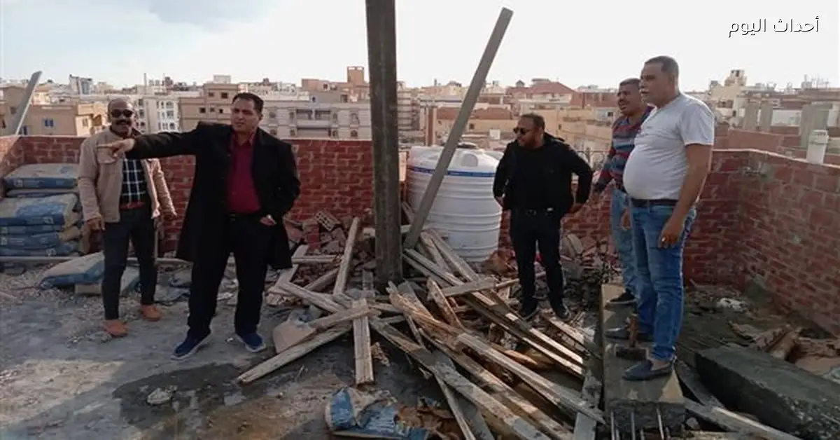 إزالة أعمال بناء مخالفة تهدد سلامة المواطنين في السويس