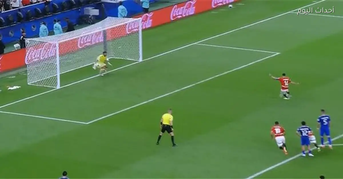 إسلام عيسى يكشف حديث السولية وأفشة عن ضربة الجزاء