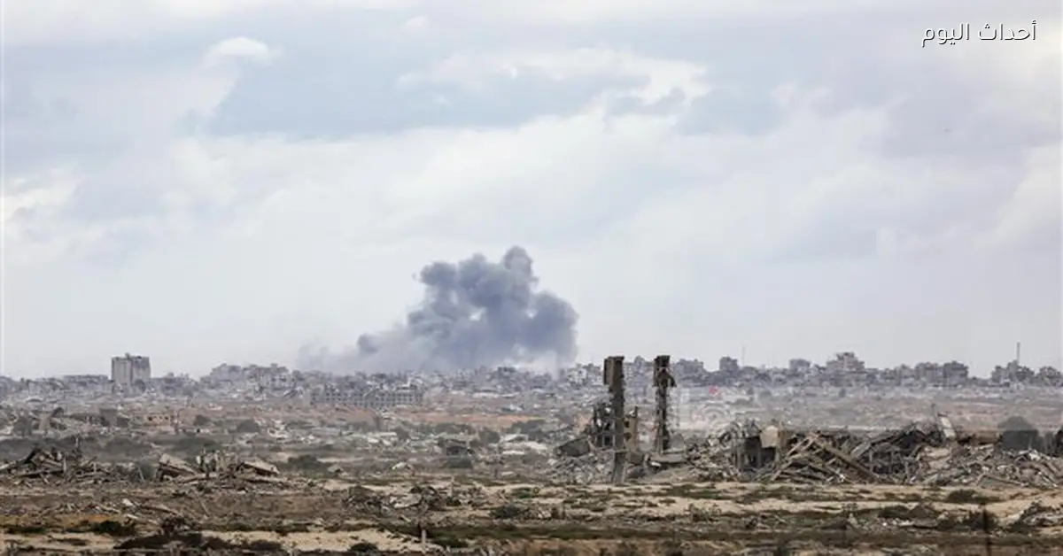 استهداف طيران الاحتلال لشرق دير البلح في غزة