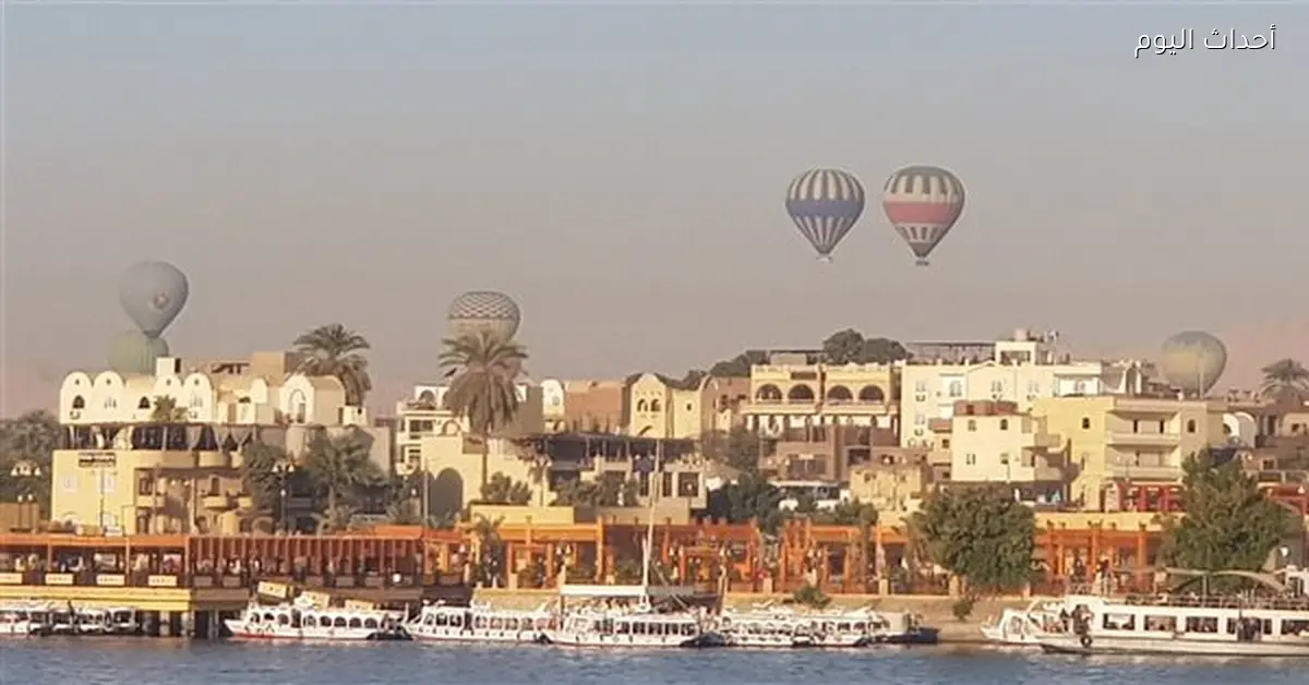 الأقصر تستقبل 2650 سائحًا برحلات البالون في الكريسماس