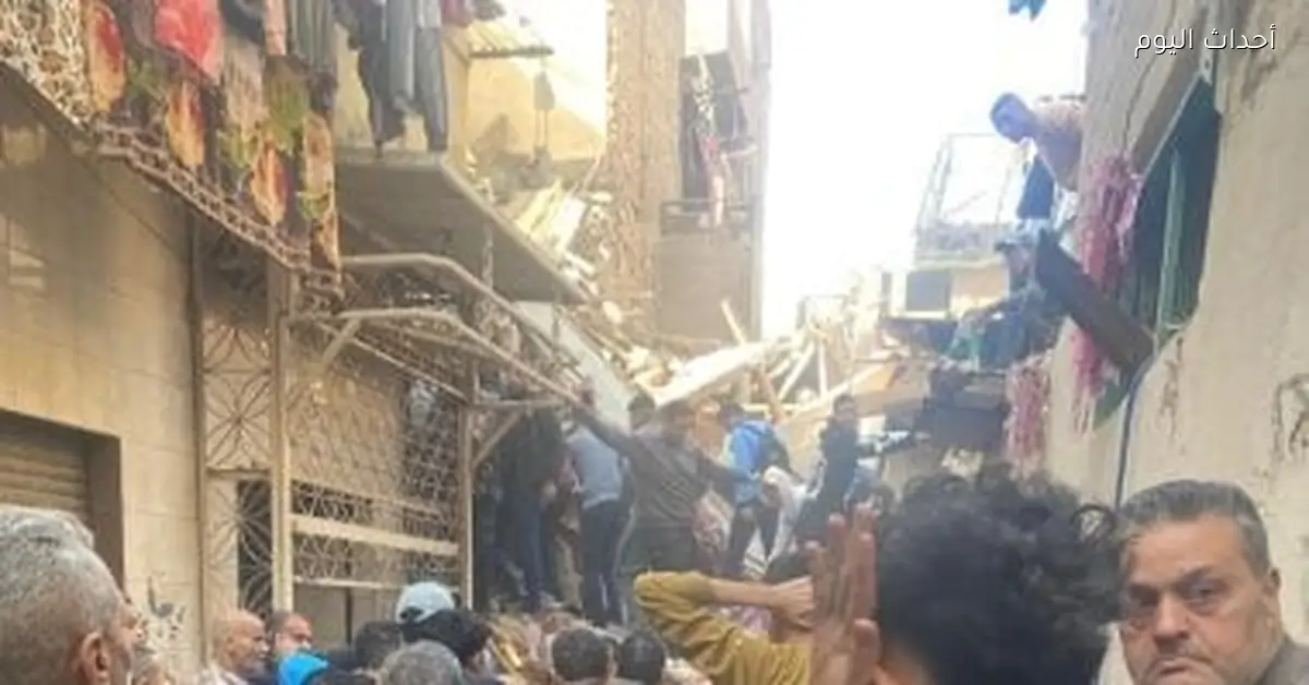 تضرر عقارات مجاورة لعقار إمبابة المنهار