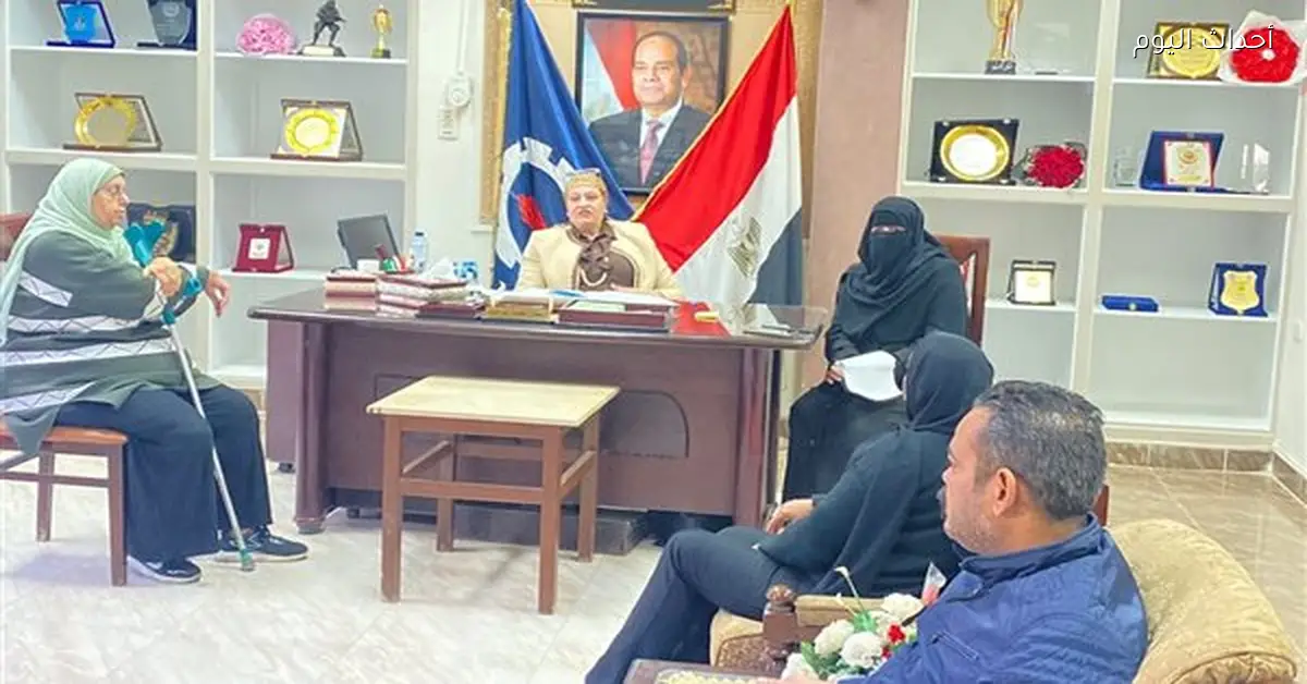 تعليم السويس تسعى لتطوير العمل المالي والإداري