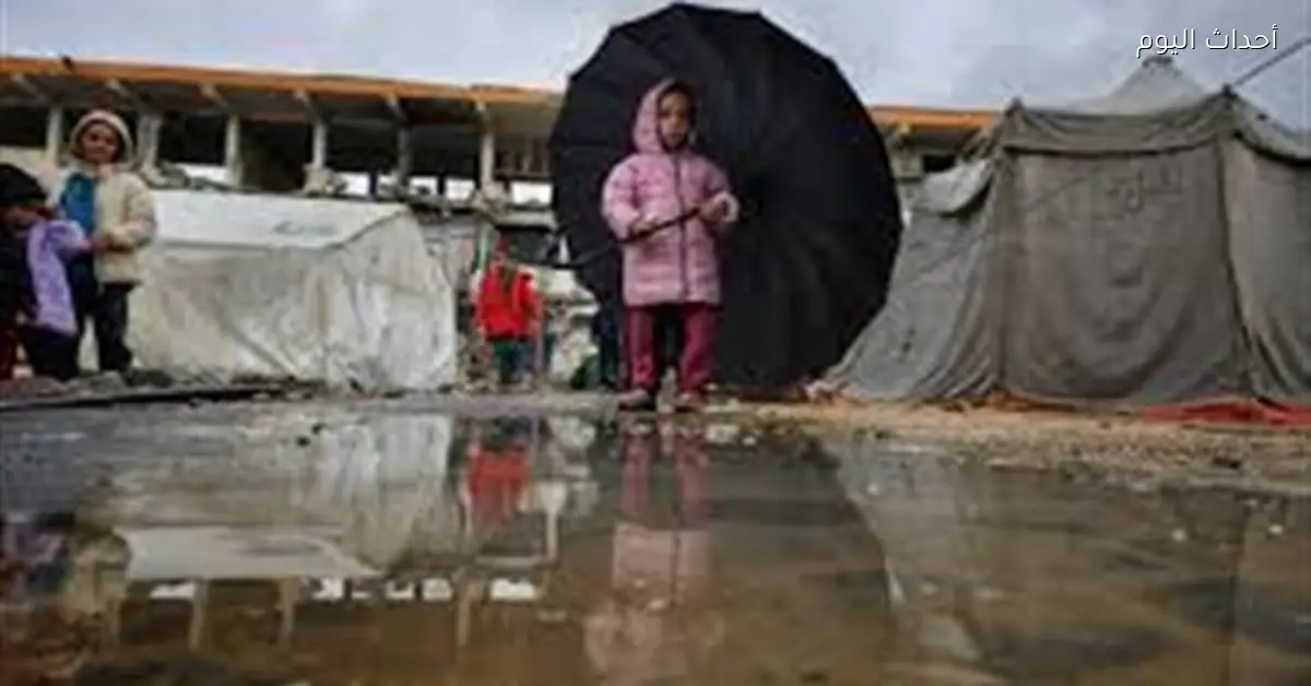 حماس تطلب مساعدة عاجلة من الدول الضامنة بعد غرق الخيام