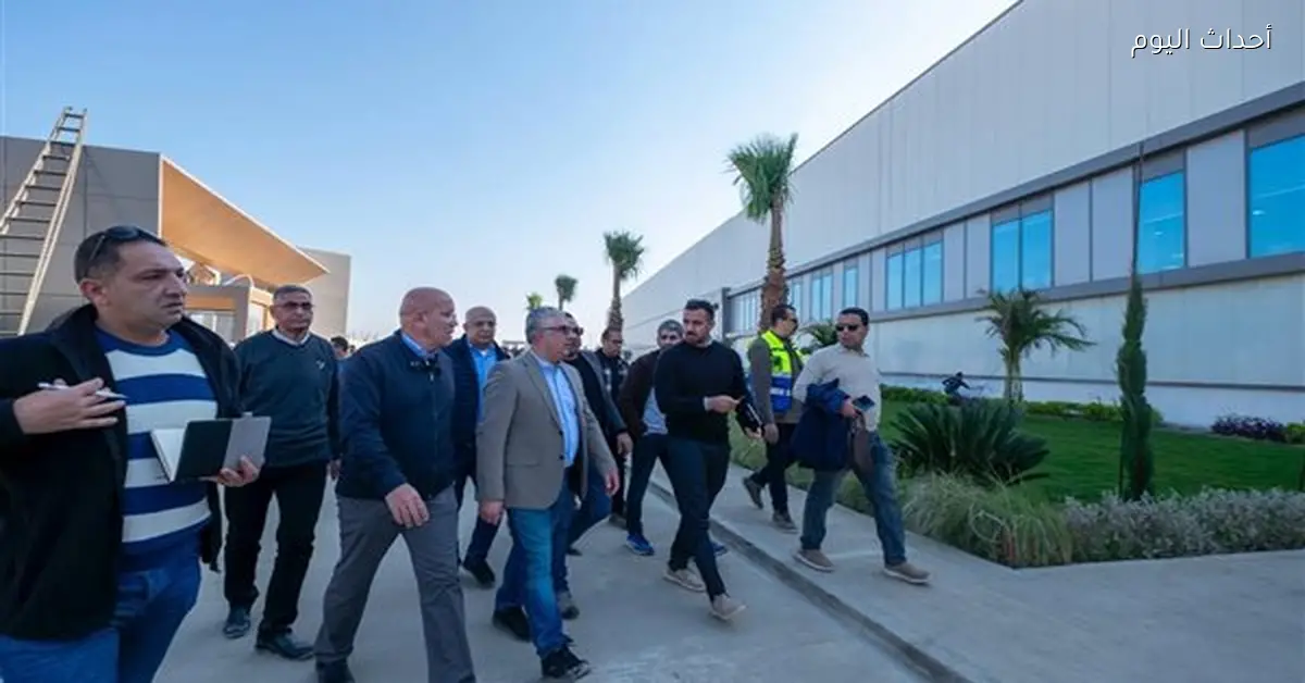 رئيس اقتصادية قناة السويس يزور مشروعات البنية التحتية بالقنطرة غرب