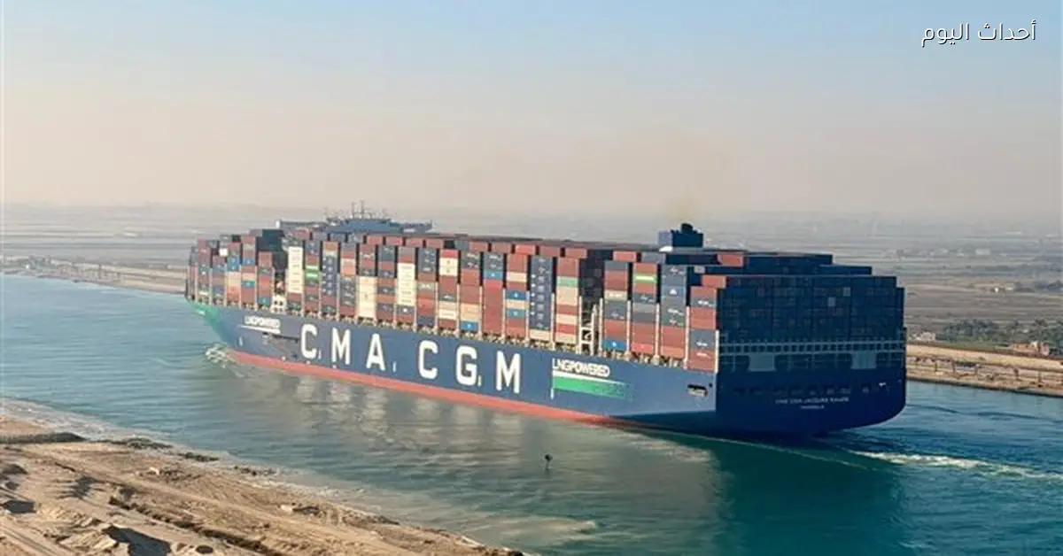 سفينة الحاويات MAERSK SEBAROK تعبر قناة السويس من باب المندب