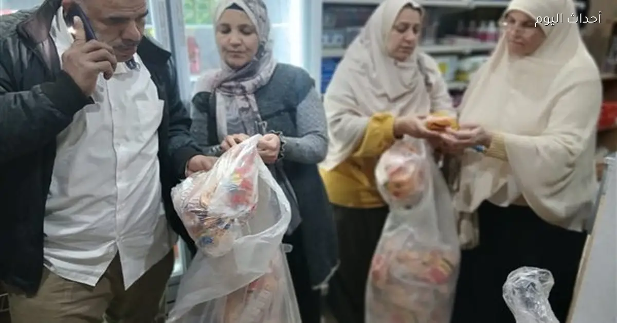 ضبط سماد ومواد غذائية مجهولة في مركز ناصر ببني سويف