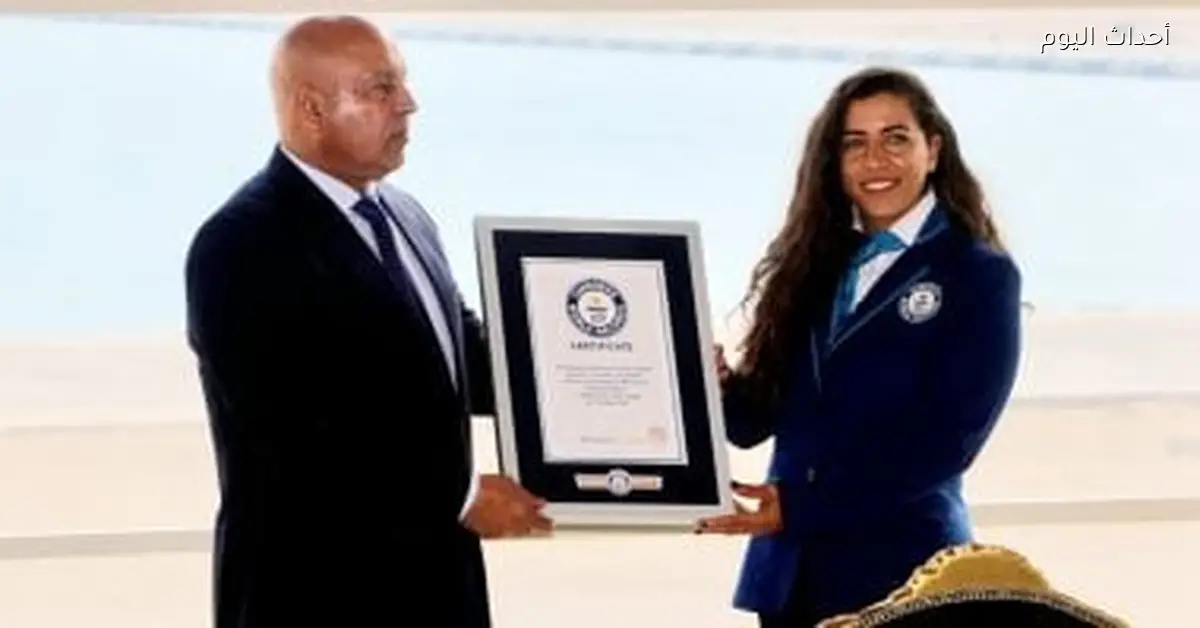 كامل الوزير يستلم شهادة دخول ميناء السخنة موسوعة جينيس كأعمق حوض صناعي