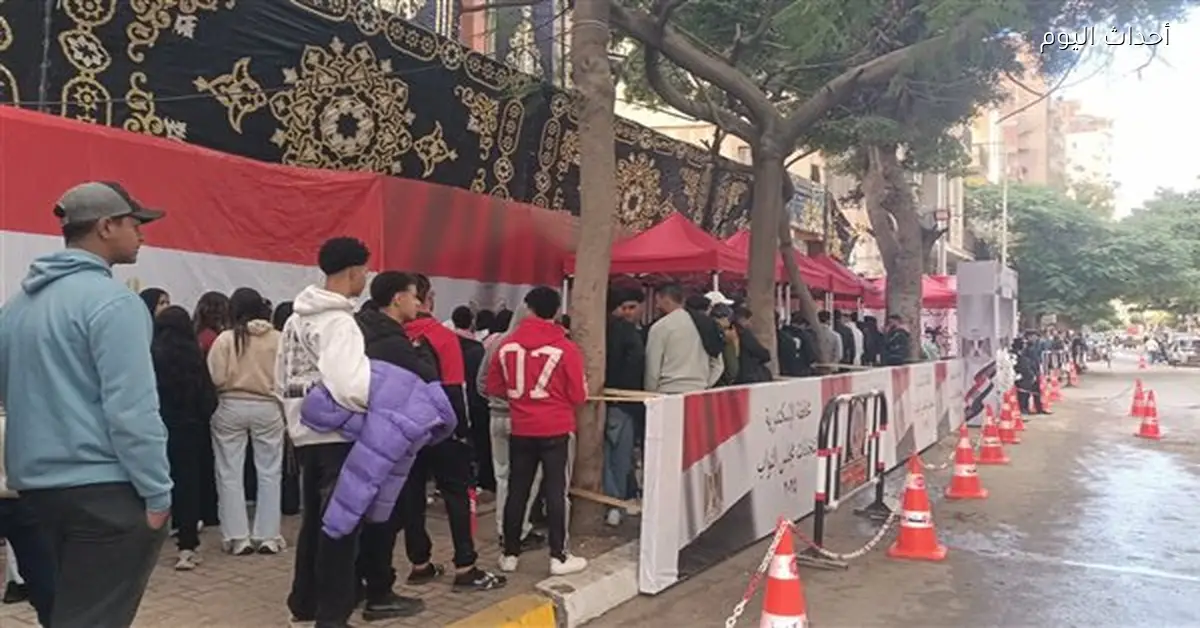 مسيرات حاشدة في نجع حمادي مع بدء انتخابات النواب