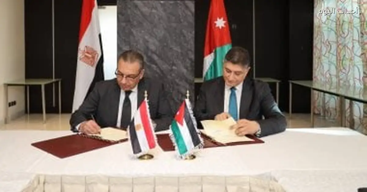 مصر والأردن توقعان اتفاقا لتسهيل حركة الشاحنات وتعزيز التجارة