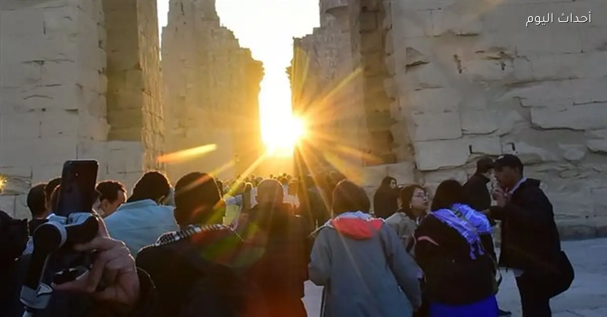 نائب محافظ الأقصر يشهد تعامد الشمس على الكرنك بالمزمار والربابة