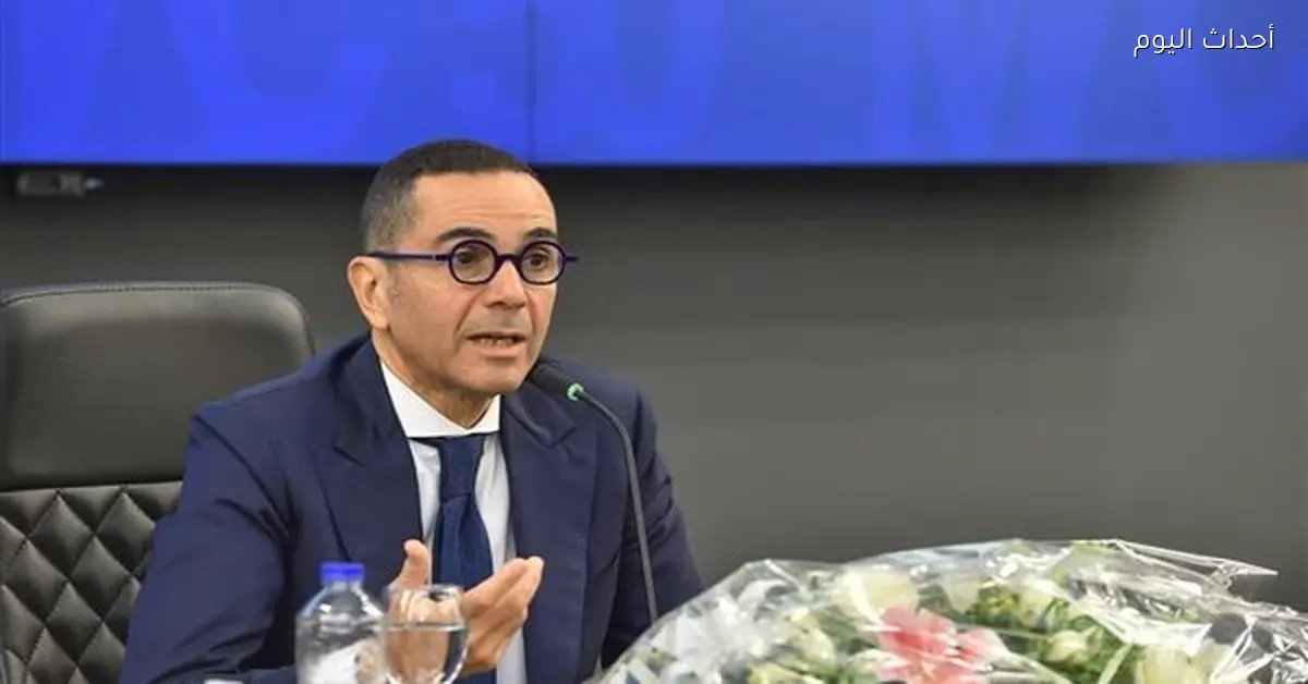 وزير الاستثمار يلتقي دبلوماسيين عسكريين بالخارج