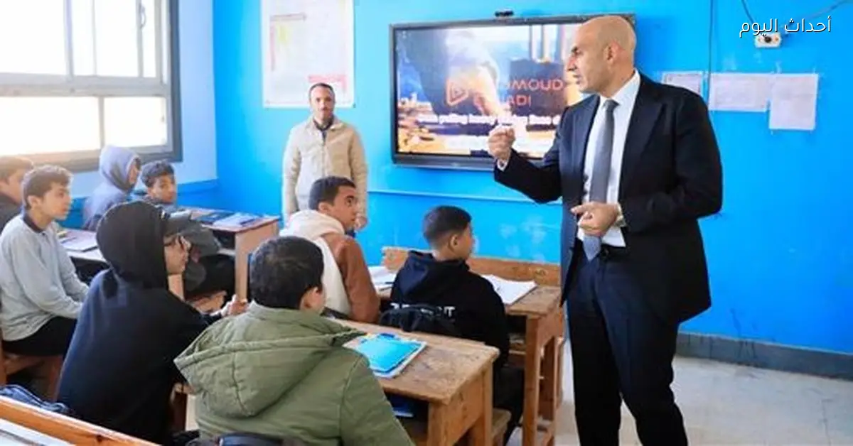 وزير التعليم يتفقد مدارس بني سويف ويشوف امتحان البرمجة والذكاء الاصطناعي