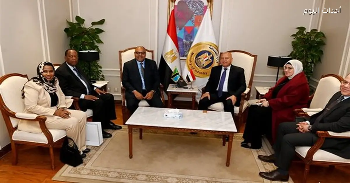 وزير الصناعة يعلن عن محطة بضائع جديدة بميناء دار السلام