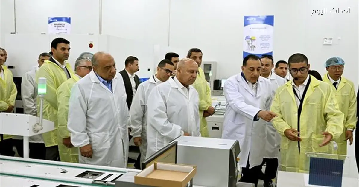 رئيس الوزراء يفتتح مجمع مصانع إيليت سولار للطاقة الشمسية