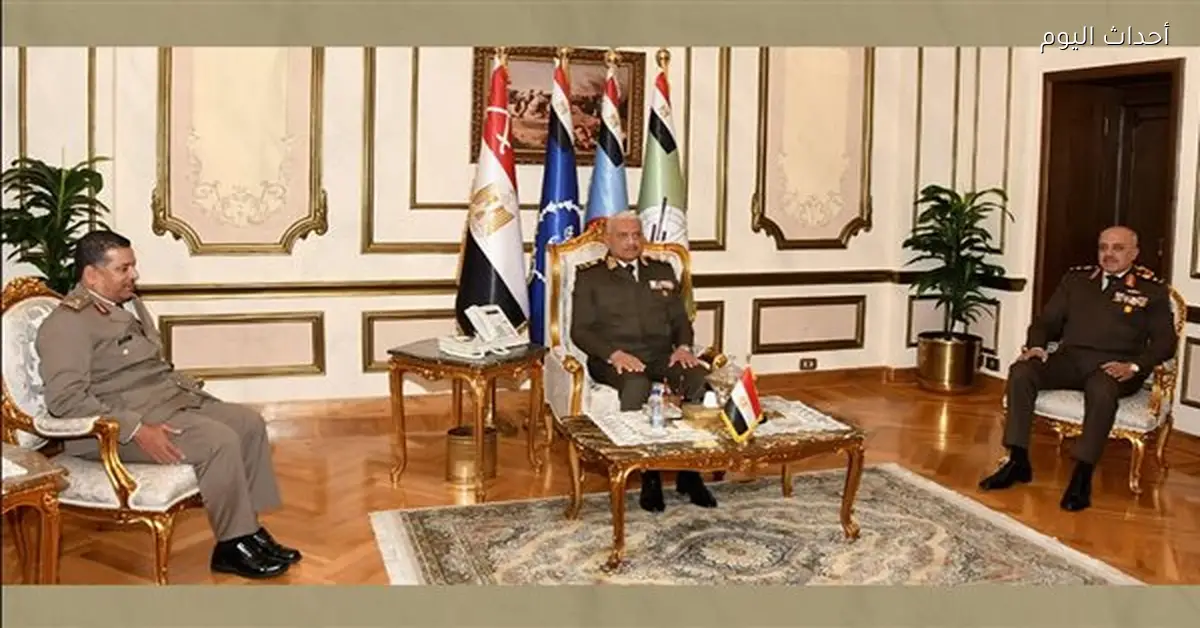 وزير الدفاع يلتقي وفد الاتحاد العربي للرياضة العسكرية