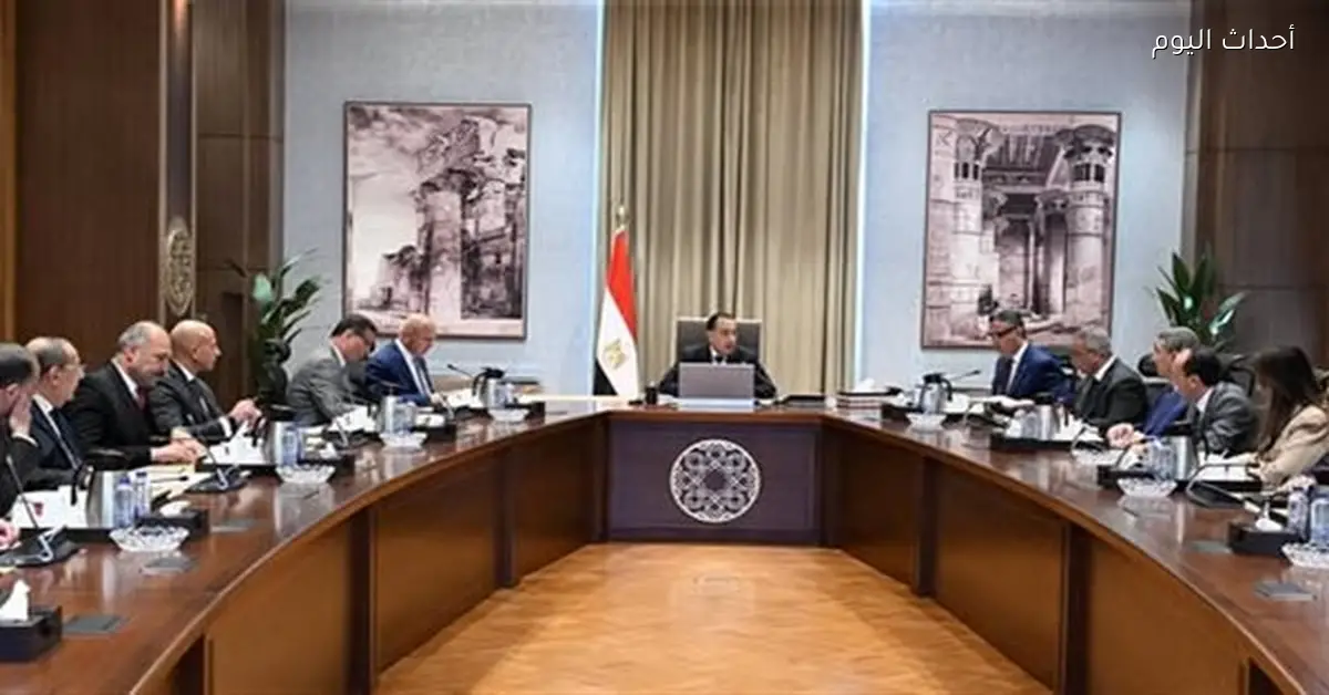 رئيس الوزراء يتابع خطط تطوير شركات السكر بوزارة التموين