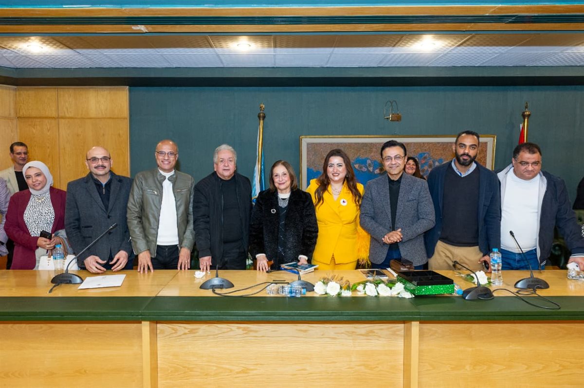 جانب من الندوة