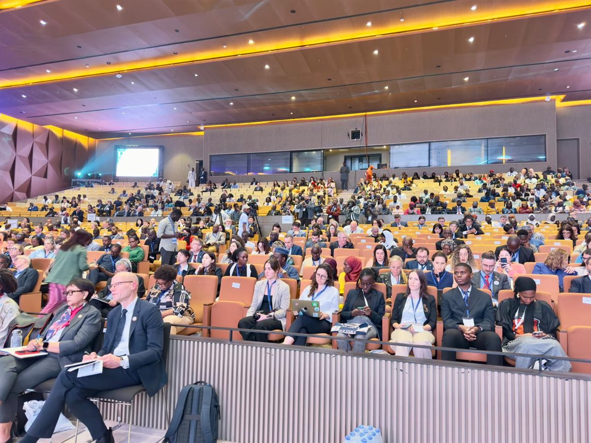 من جانب الاجتماع