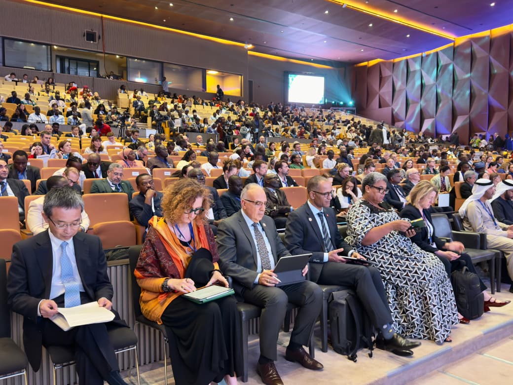 من جانب الاجتماع