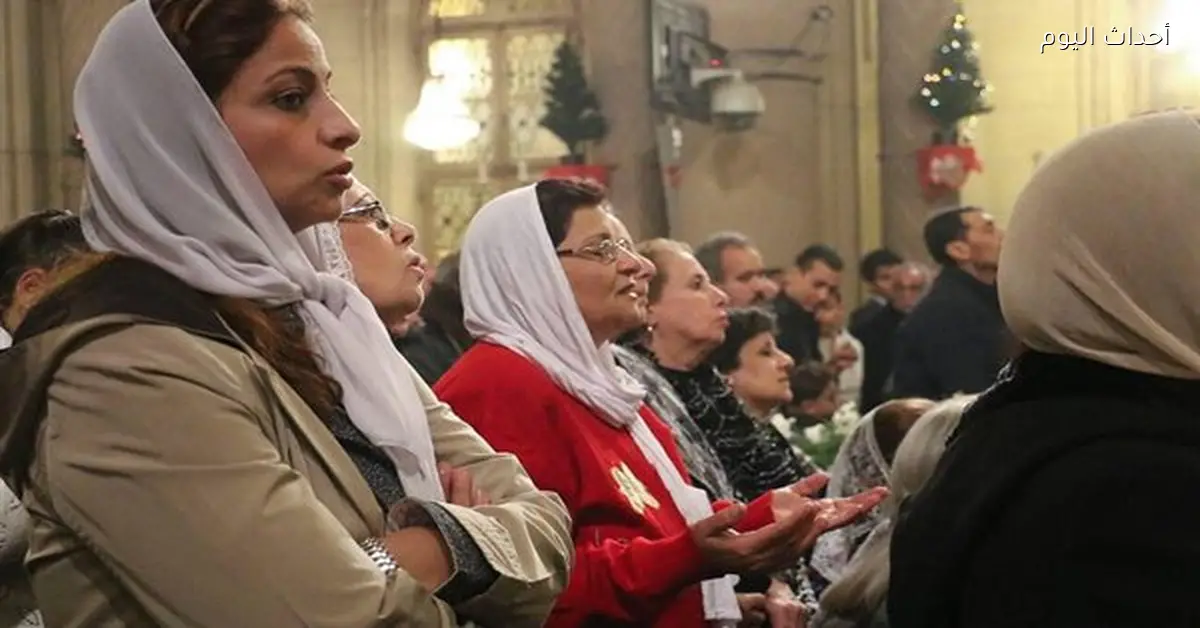 أقباط قنا يحتفلون بعيد الغطاس بالترانيم والبخور