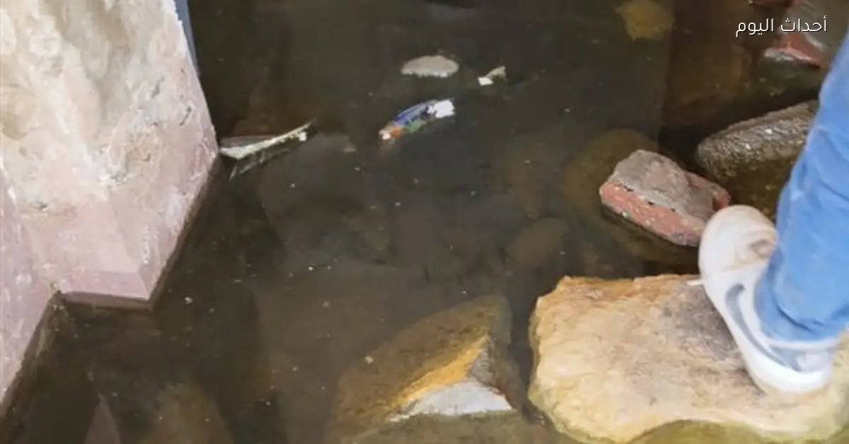 أهالي النور في بني سويف يطالبون المحافظ بحل أزمة غرق المنازل