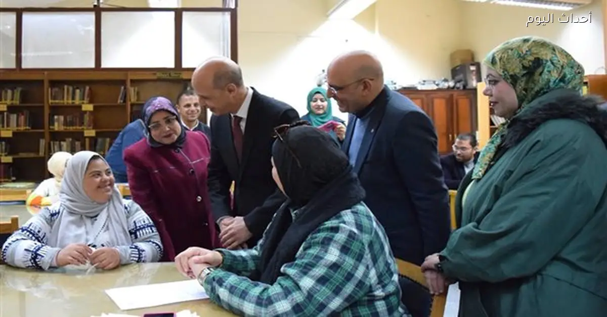 إحالة مدرسة للتحقيق بتهمة الاعتداء على عميد