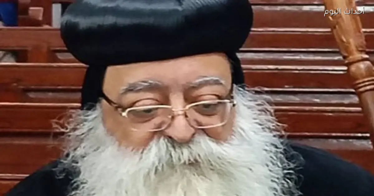 الأنبا تكلا يترأس قداس عيد الميلاد في دشنا