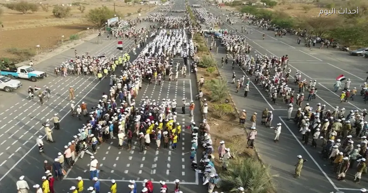 الحوثيون يستأنفون نشاطهم العسكري بعد إجراءات احترازية من الضربات الأمريكية والإسرائيلية