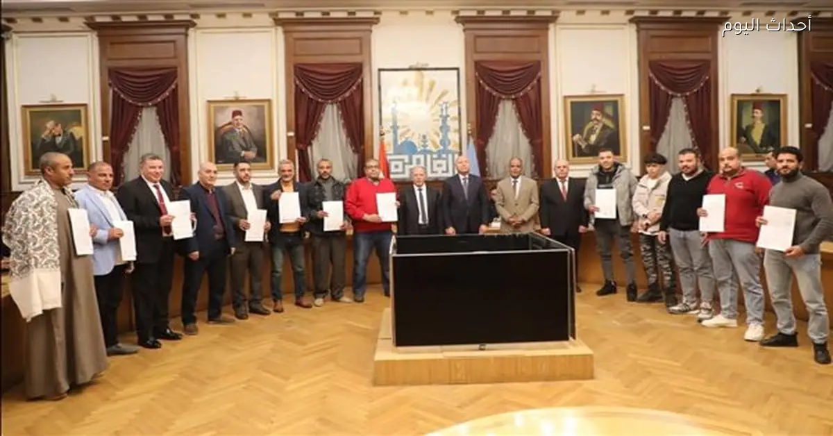 القاهرة تسلم عقود تقنين مصانع الرخام بشق الثعبان