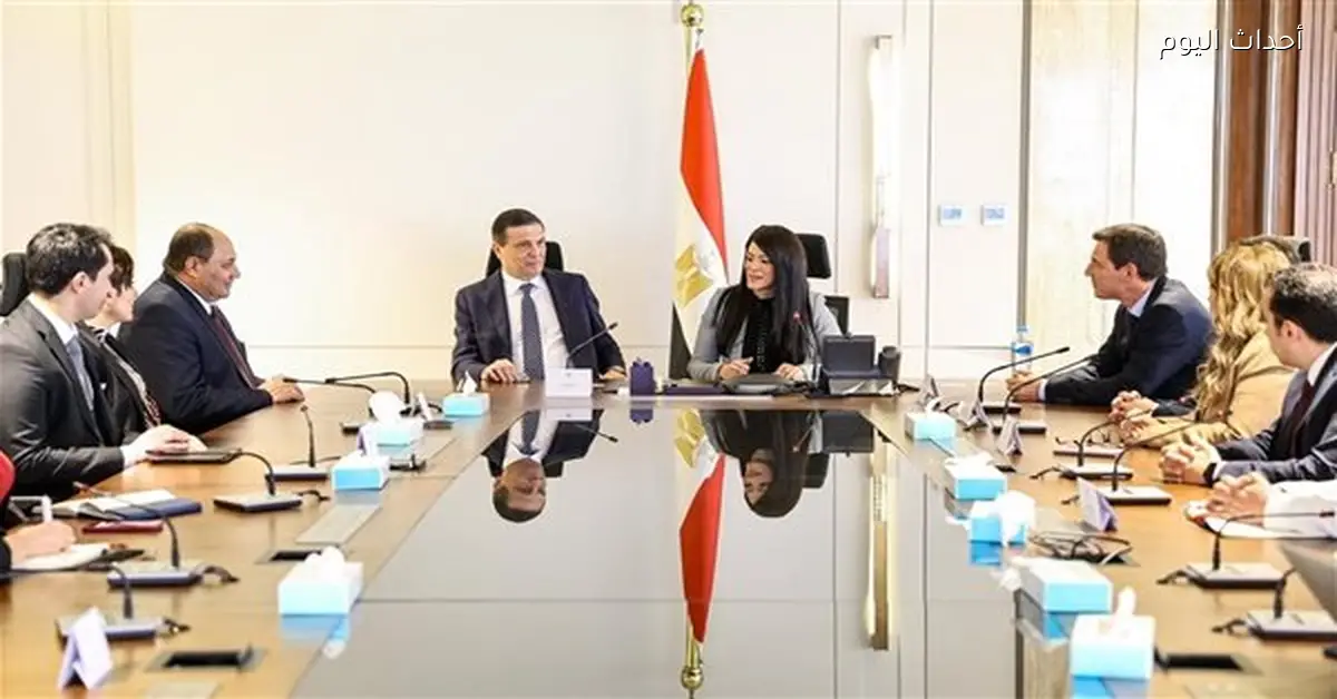 المشاط توقع مذكرة تفاهم مع شنايدر إلكتريك لدعم المناخ والأمن الغذائي