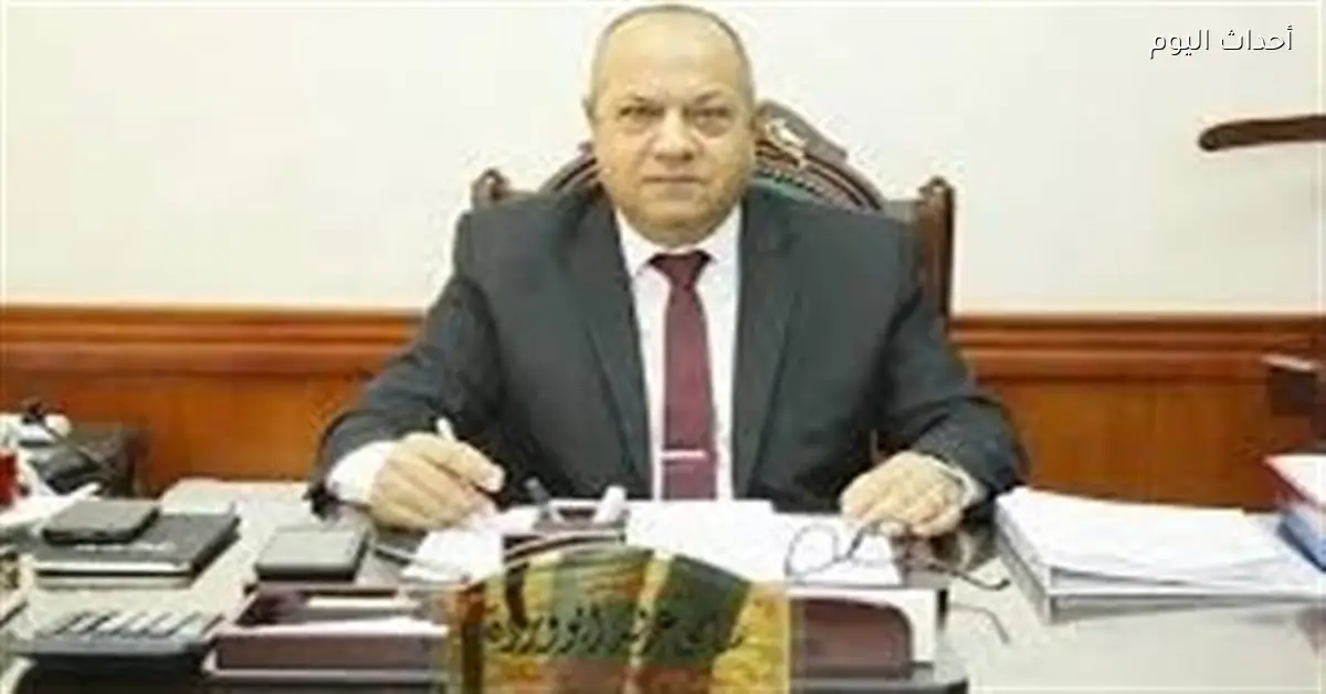 رئيس القناة للكهرباء يعتمد ترقيات لقيادات شابة