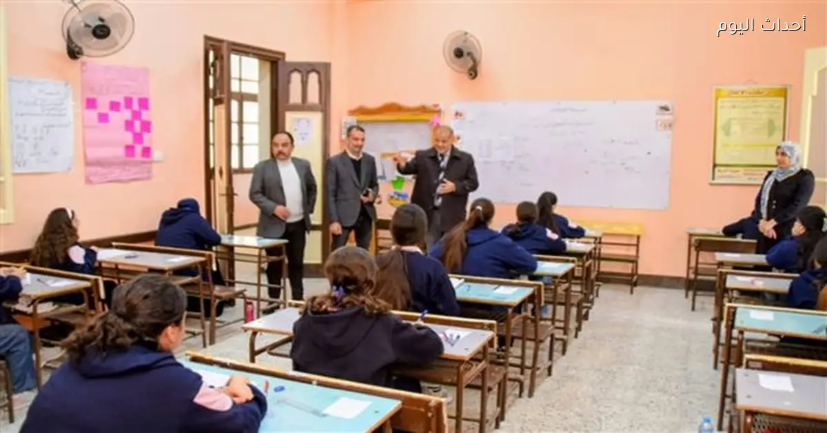 رئيس جامعة قنا يزور امتحانات الدراسات العليا بكلية طب الأسنان