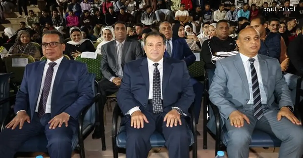 رئيس جامعة قنا يطلق تطبيق الحوكمة الإلكترونية