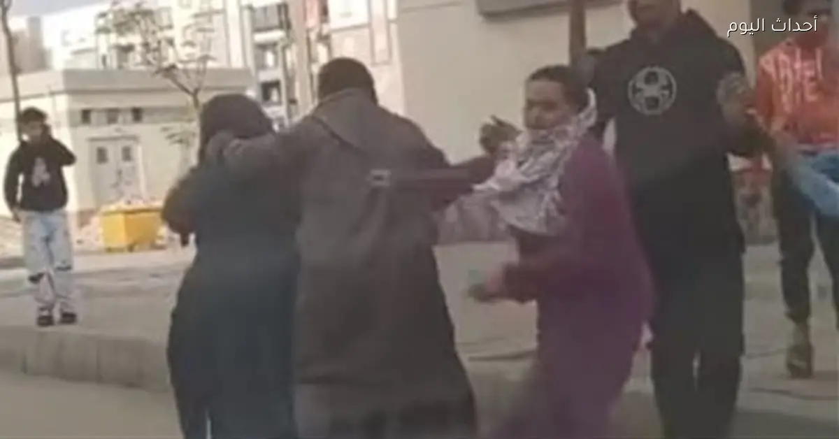 ضرب المعلمة لوالد الطالب وحرمانه من الدراسة في أكتوبر