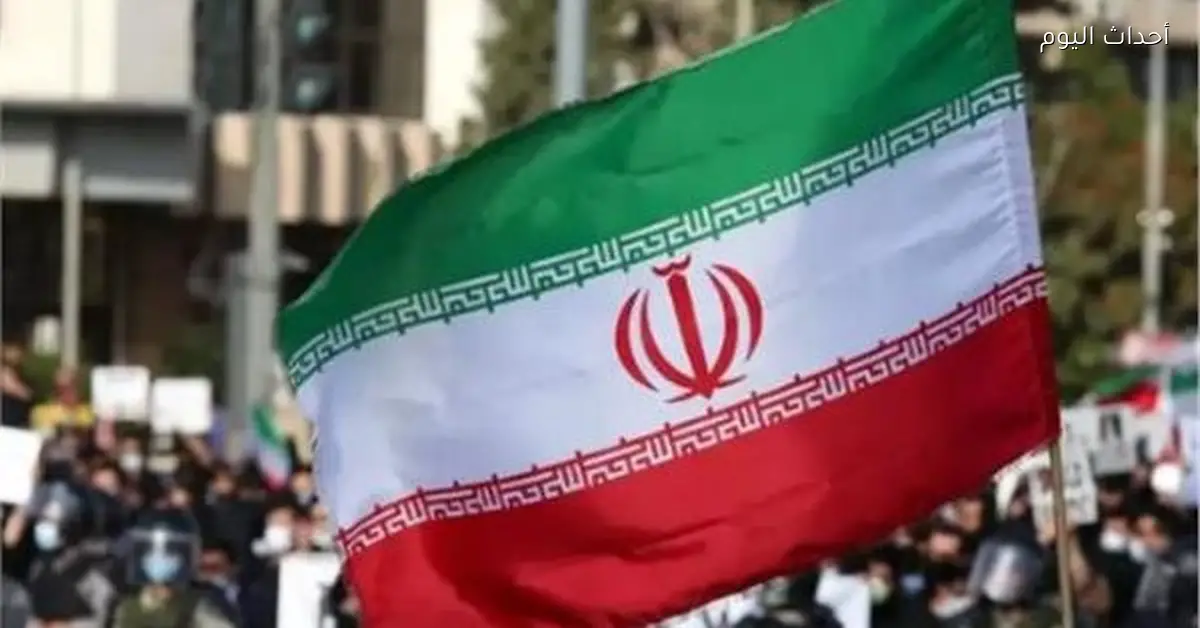 فرنسا تطلب من مواطنيها في إيران المغادرة فورًا