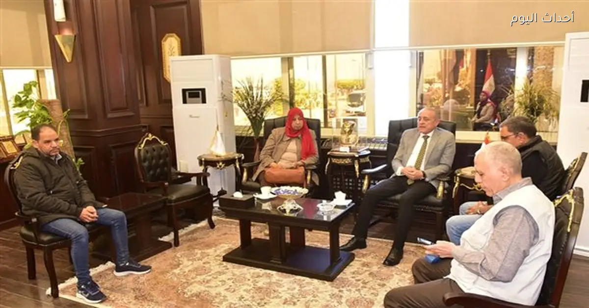 محافظ الأقصر يستقبل رئيس الهيئة العامة للمساحة لمتابعة التقنين