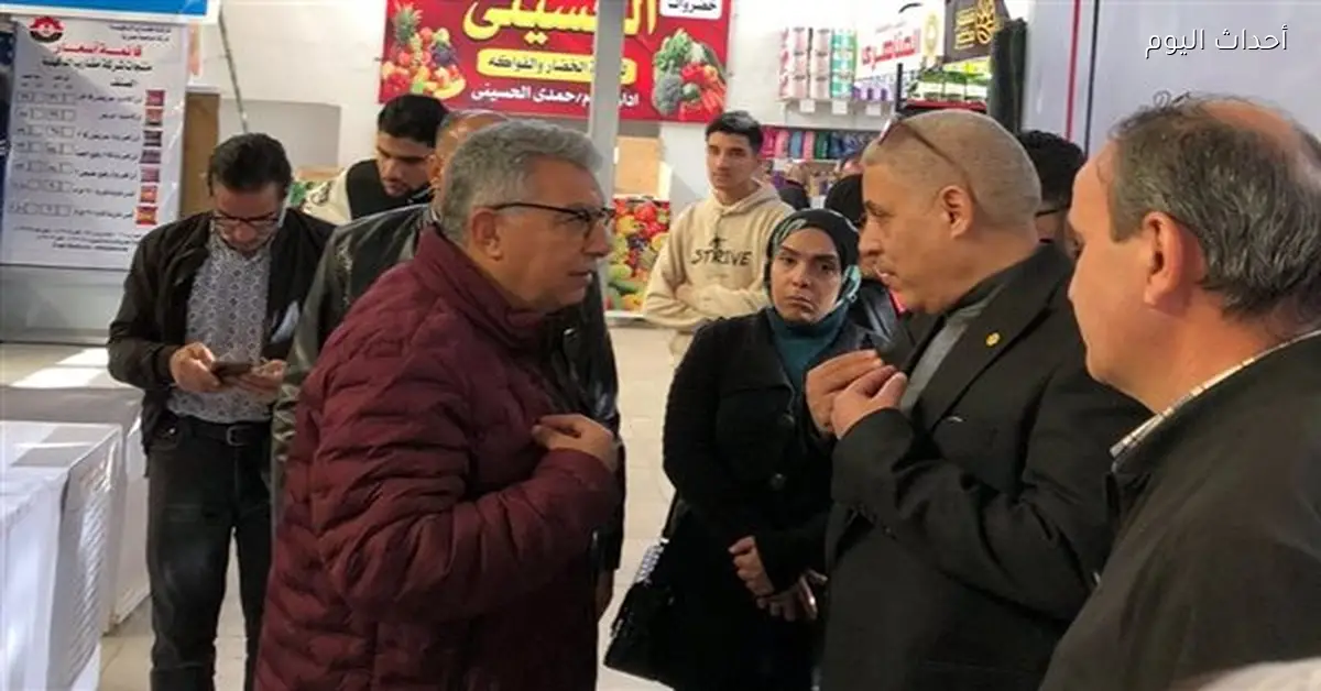 محافظ الدقهلية يزور المعرض الدائم للسلع الغذائية بحي غرب