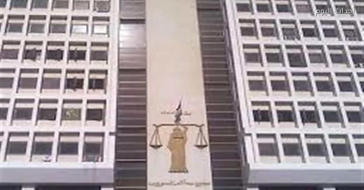 محكمة السويس تبدأ محاكمة معلم بتهمة الاعتداء على طفلين