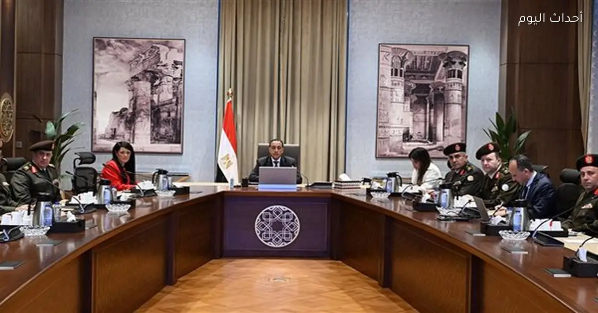 مدبولي يناقش مشروعات التنمية مع الهيئة الهندسية للقوات المسلحة