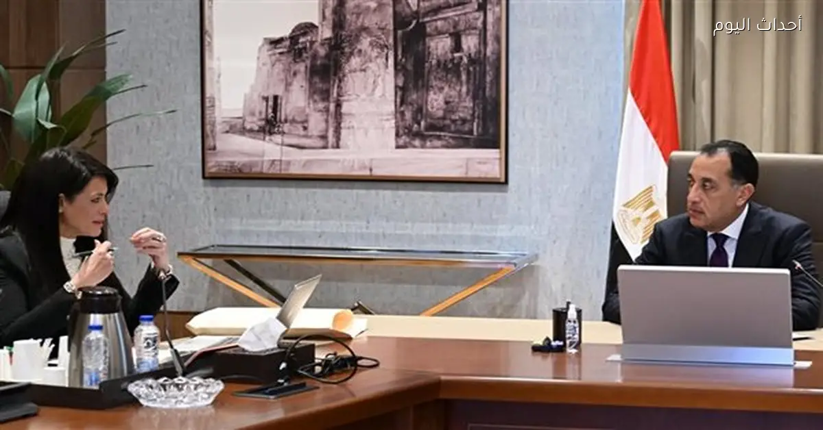 مدبولي يناقش مع وزيرة التخطيط تنفيذ السردية الوطنية للتنمية