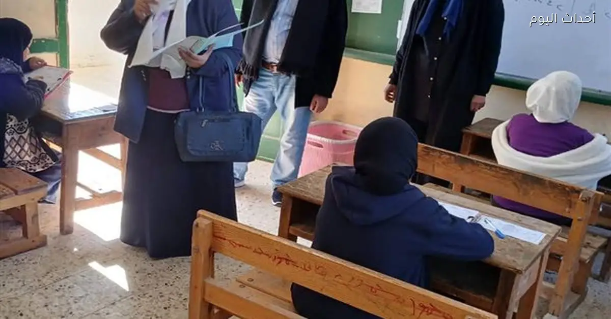 مدير عام المواد الثقافية في الأزهر تتابع امتحانات الابتدائية بالسويس
