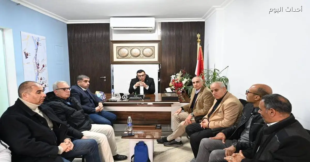 وزير الإسكان يتابع مشروعات تطوير مثلث ماسبيرو وسور مجرى العيون