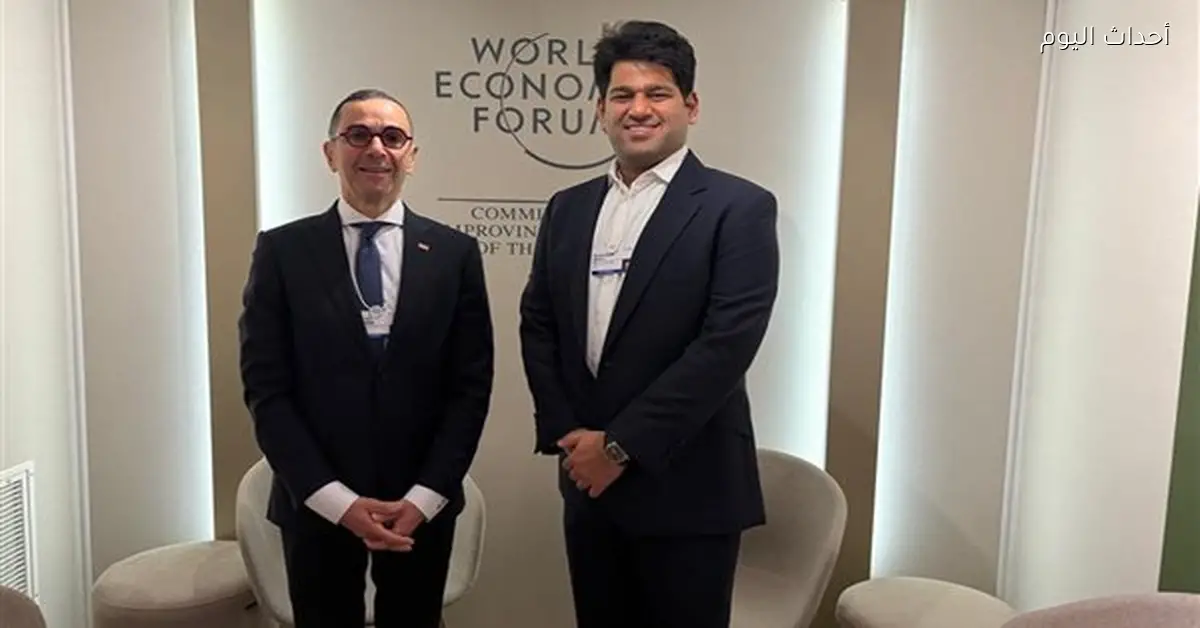 وزير الاستثمار يناقش تعاون صناعة السيارات مع رئيس TVS Motors الهندية