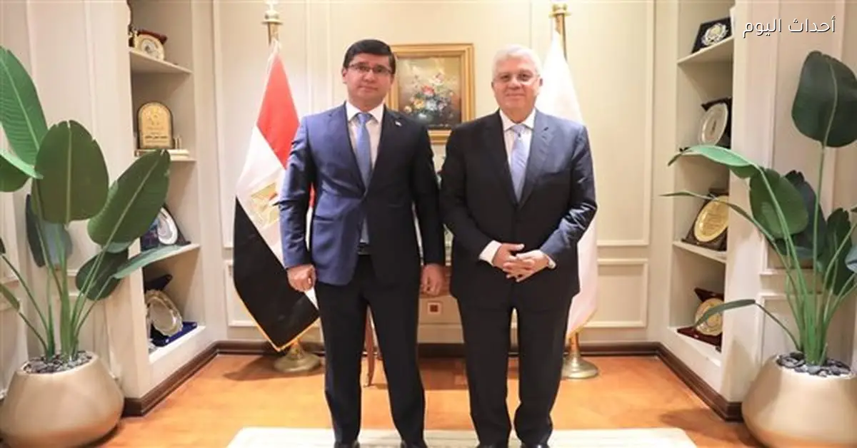 وزير التعليم العالي يبحث التعاون مع سفير طاجكستان بالقاهرة