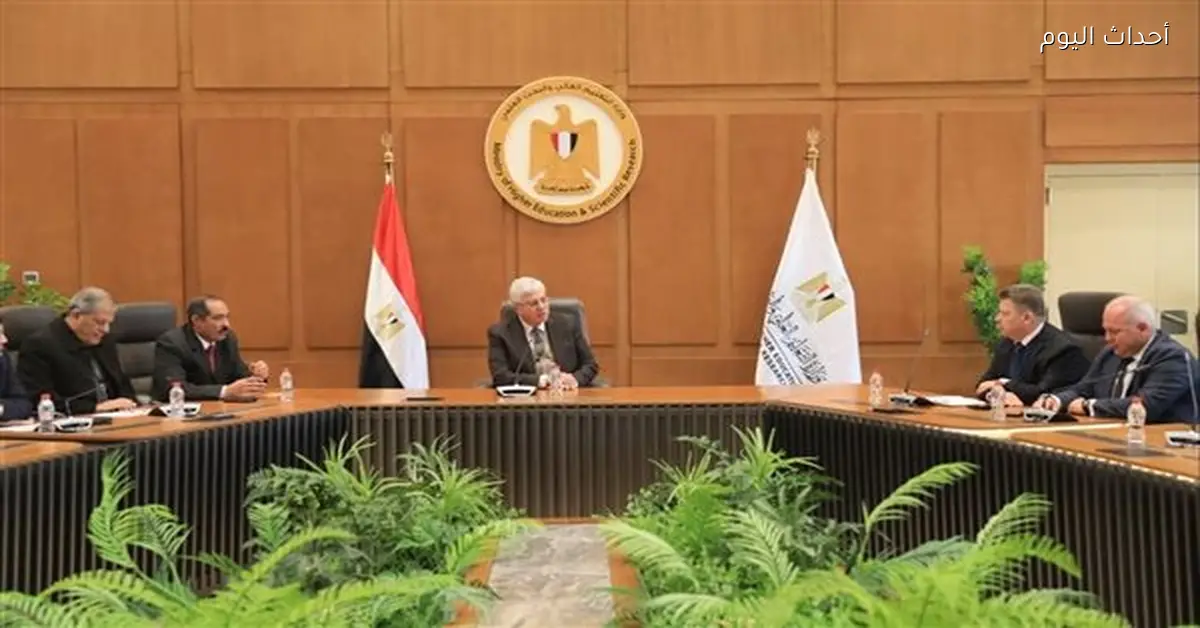 وزير التعليم العالي يوقع اتفاقية مع المعهد التكنولوجي العالي